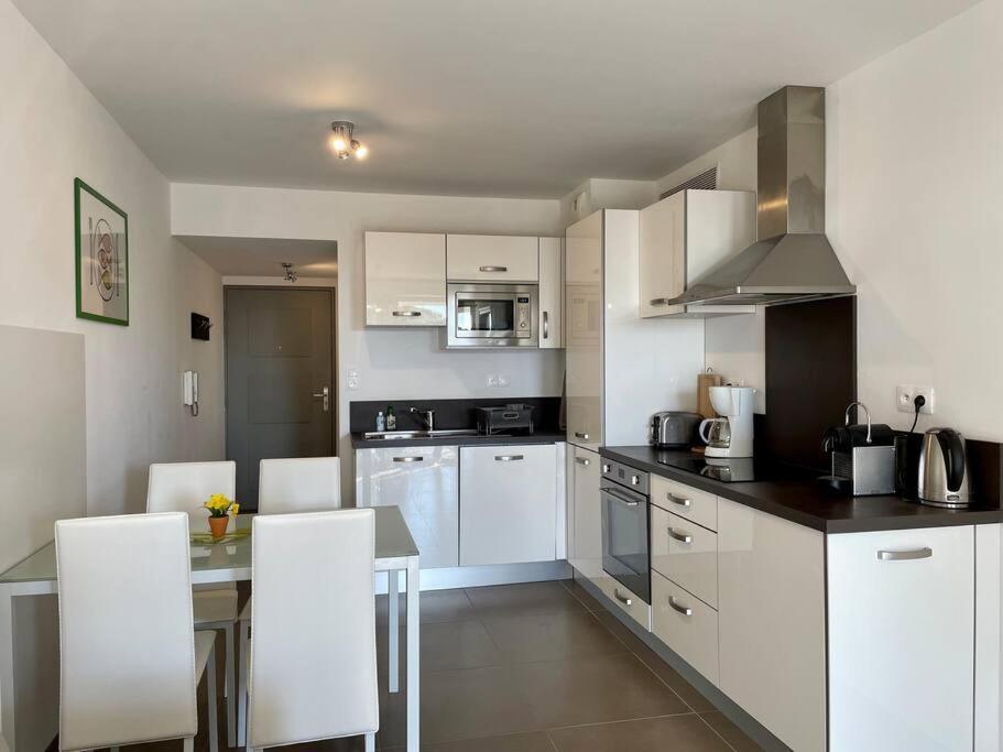 17 - Appartement Neuf, Parking Terrasse Et Jolie Vue Bandol Exterior photo